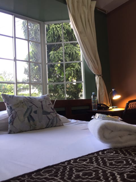 Single Room | In-room safe, WiFi (free), bed sheets