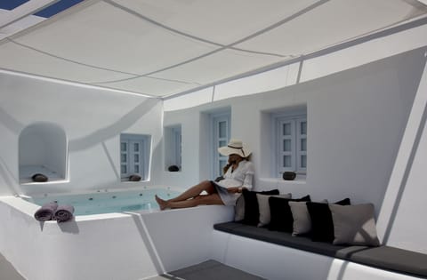 Jetted tub