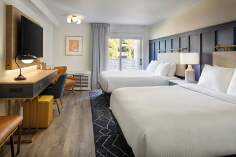 Premium bedding, down comforters, in-room safe, desk