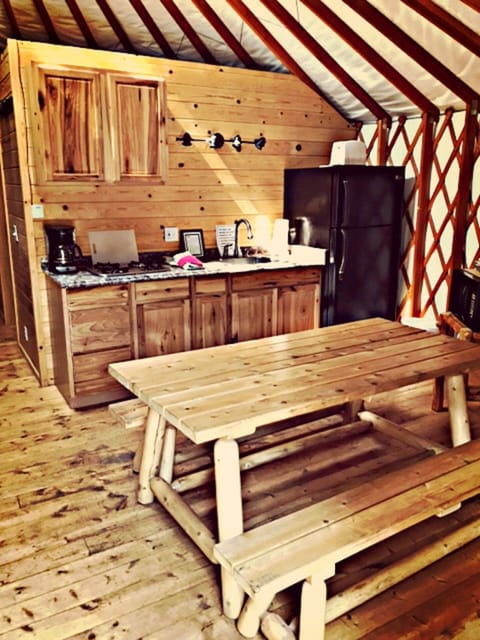 Room (Yurt, Pets OK, Linens Available) | Private kitchen | Full-size fridge, microwave, stovetop, toaster