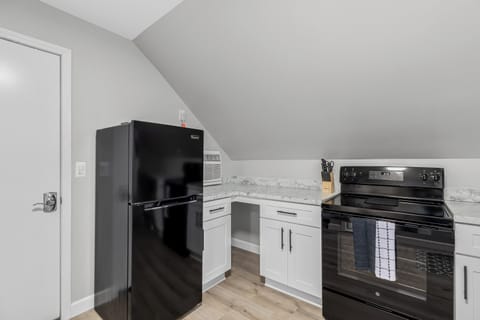 Let your inner chef out in this spacious and stylish kitchen.