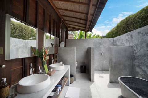 Villa, 1 Bedroom, Private Pool, Garden View | Bathroom | Separate tub and shower, rainfall showerhead, free toiletries