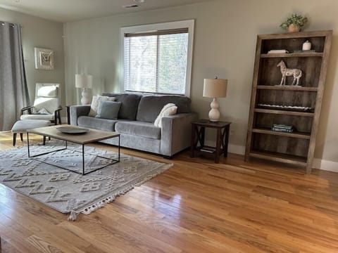 Sisters Retreat Upper Living1