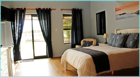 Basic Double Room | Free WiFi, bed sheets