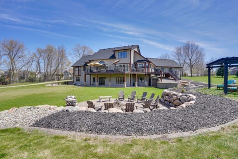 Shakopee Vacation Rental | 6BR | 3.5BA | Stairs Required | 4,200 Sq Ft