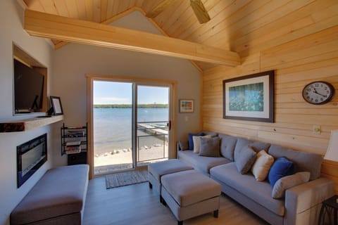 Cottage (2 Bedrooms) | Interior