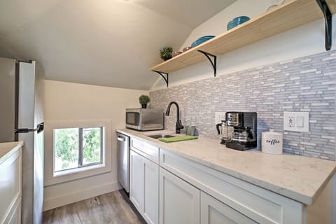 Apartment (1 Bedroom) | Interior