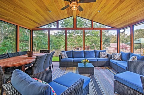 House (5 Bedrooms) | Interior