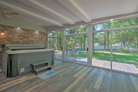 House (5 Bedrooms) | Interior