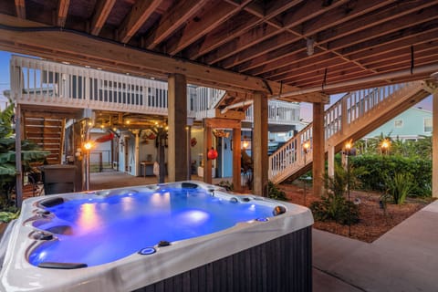 House (6 Bedrooms) | Interior