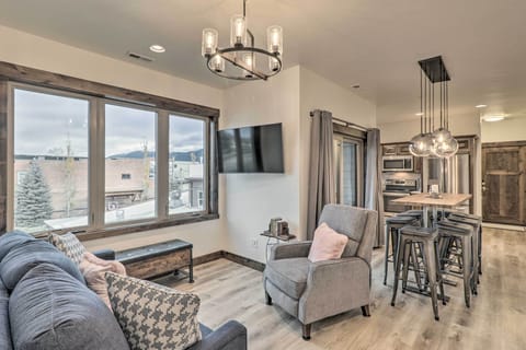 Apartment (2 Bedrooms) | Front of property