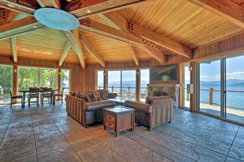 House (5 Bedrooms) | Interior