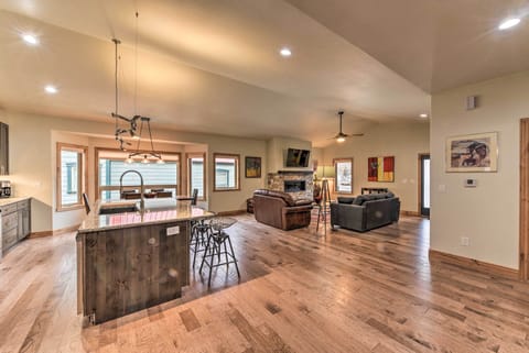 House (2 Bedrooms) | Interior