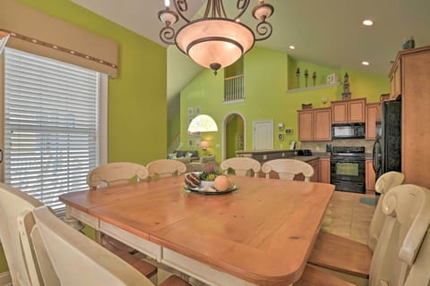 House (5 Bedrooms) | Interior