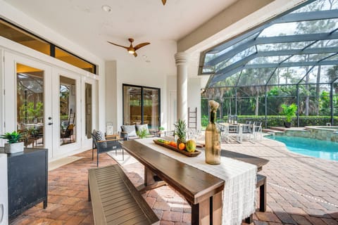 House (5 Bedrooms) | Interior