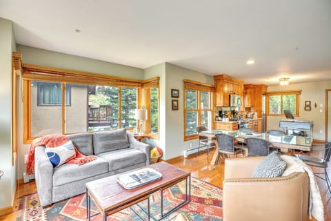 Apartment (2 Bedrooms) | Front of property