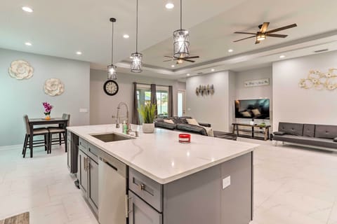 House (4 Bedrooms) | Interior