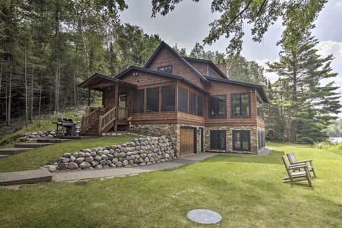 House (6 Bedrooms) | Interior