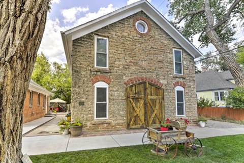 Apartment (2 Bedrooms) | Front of property