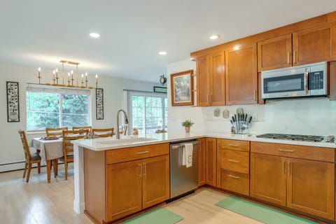 House (2 Bedrooms) | Interior