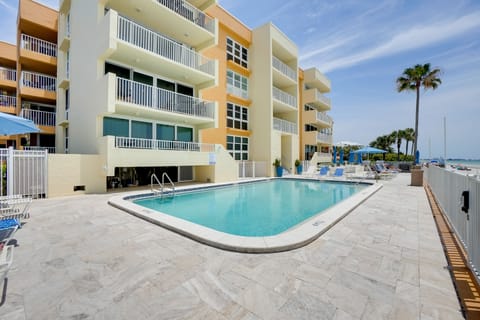 Redington Beach Vacation Rental | 2BR | 2BA | 1,048 Sq Ft | Stairs Required