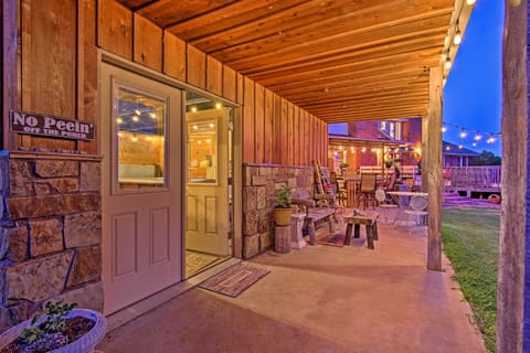 House (6 Bedrooms) | Interior