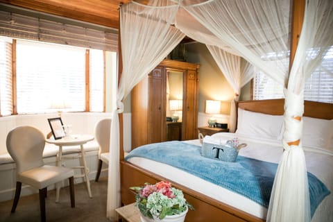 Individually decorated, individually furnished, iron/ironing board