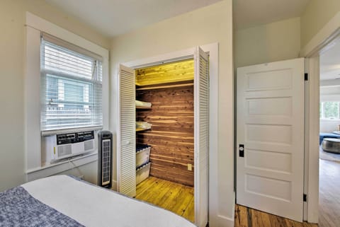 Cottage (2 Bedrooms) | Interior