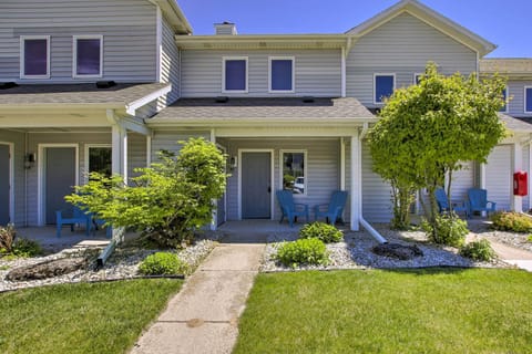Apartment (2 Bedrooms) | Front of property