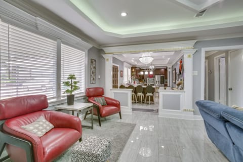 House (4 Bedrooms) | Interior