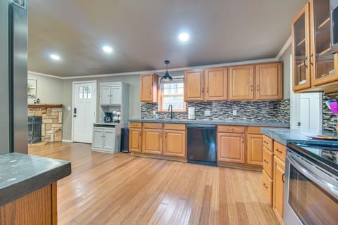 House (4 Bedrooms) | Interior