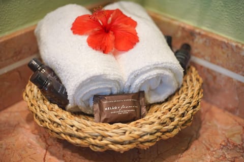 Premium bedding, down comforters, in-room safe, individually decorated