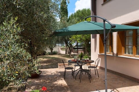 Autumn, Balcony / Terrace / Patio, Building Exterior, Outdoor, Spring, Summer