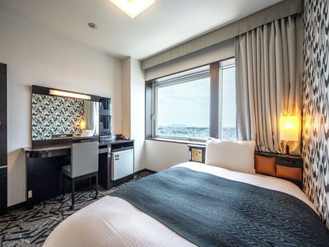 Single Room, 1 Twin Bed, Non Smoking | Desk, laptop workspace, iron/ironing board, free WiFi