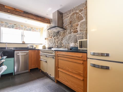 Fridge, dishwasher, electric kettle, toaster