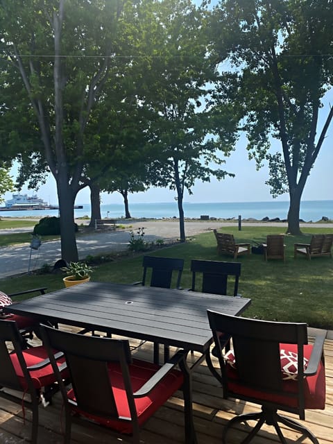 Seats 6 plus extra sling chairs and umbrella on site