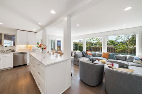 Kitchen Bar open to dining room and Living room with electric fireplace, Streaming TV