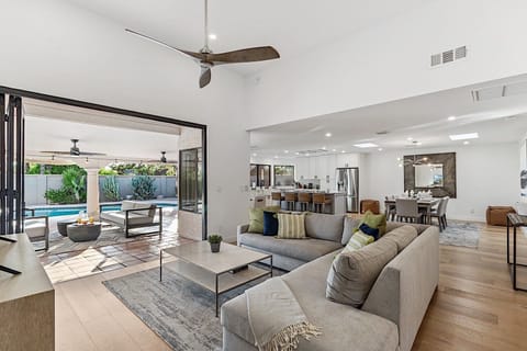 Indoor / Outdoor Living Space