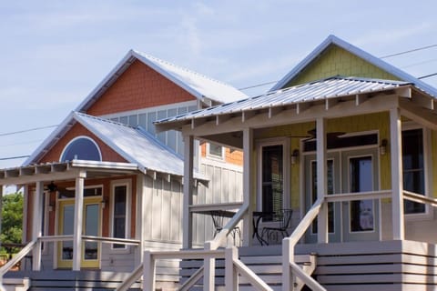 The Cottages of Indian River - the Vista on left, the Firefly on right
