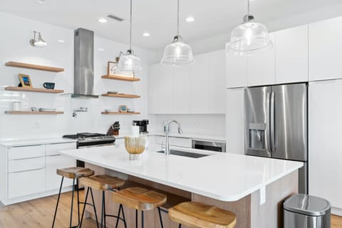 House | Private kitchen | Full-size fridge, microwave, oven, stovetop