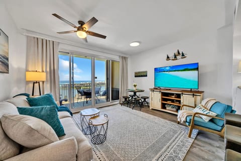 The living room with the fantastic view from the 10th floor