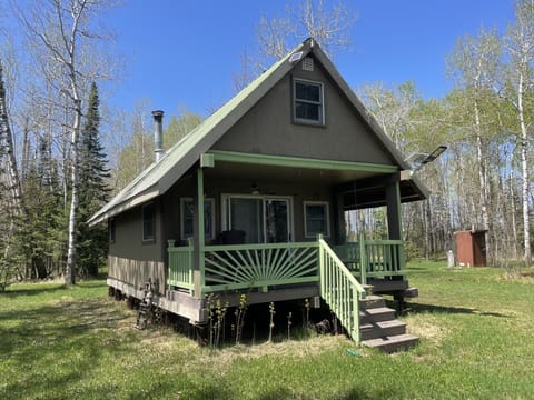 Welcome to the Rustic Lakeside Cabin!