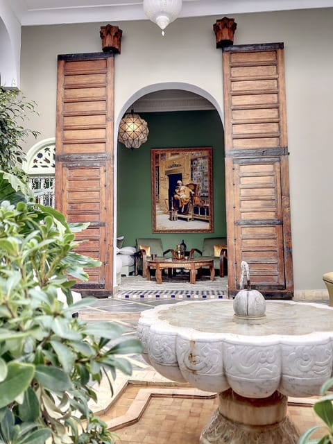 Comfort House, 5 Bedrooms, Non Smoking, City View | Free WiFi, bed sheets