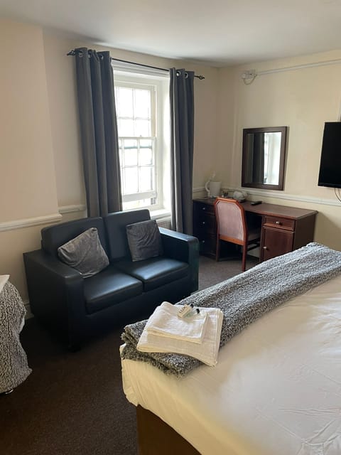 Family Room | Free WiFi