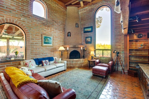 Tucson Vacation Rental | 2BR + Loft | 2BA | 1,900 Sq Ft | 5 Steps to Access