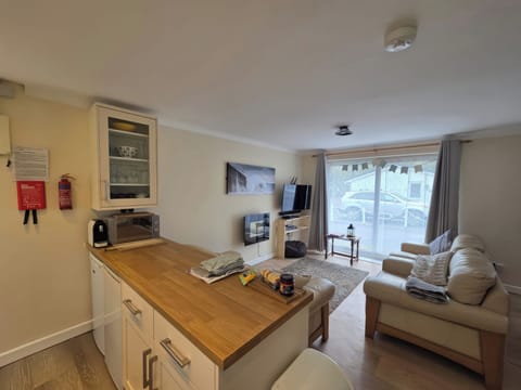 Cottage | Living area
