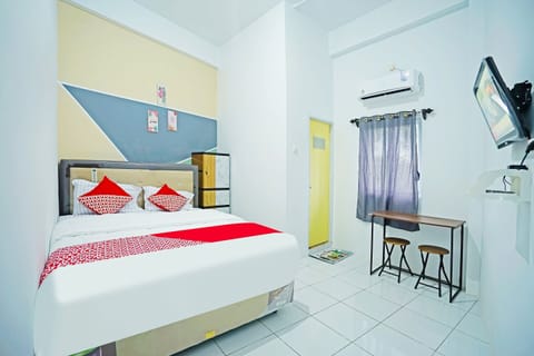 Standard Double Room | Laptop workspace, WiFi (free), bed sheets
