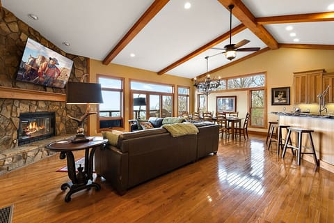 Welcome to Bella Vista!