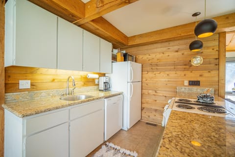 15 Ranch Cabin-05