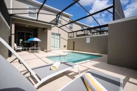 Patio w Pool